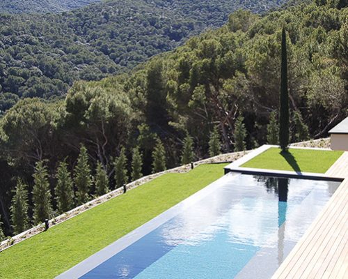 Sobre la importancia de instalar una piscina en tu hotel