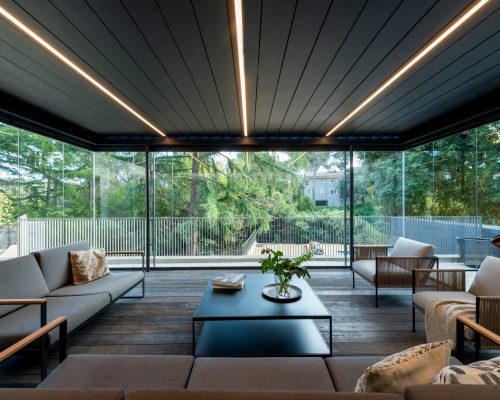 Cerramientos de cristal en la arquitectura de exteriores: elegancia, luz y funcionalidad